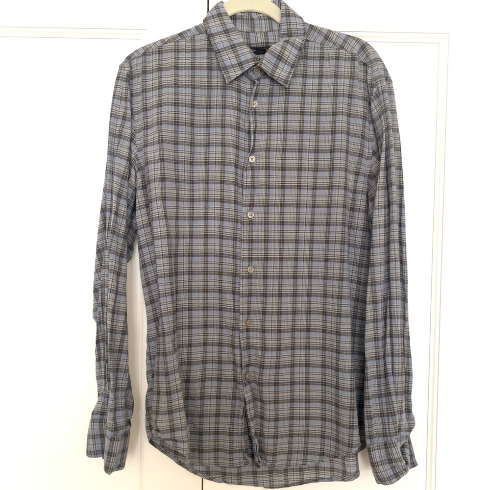 🛍 John Varvatos lightweight plaid button down